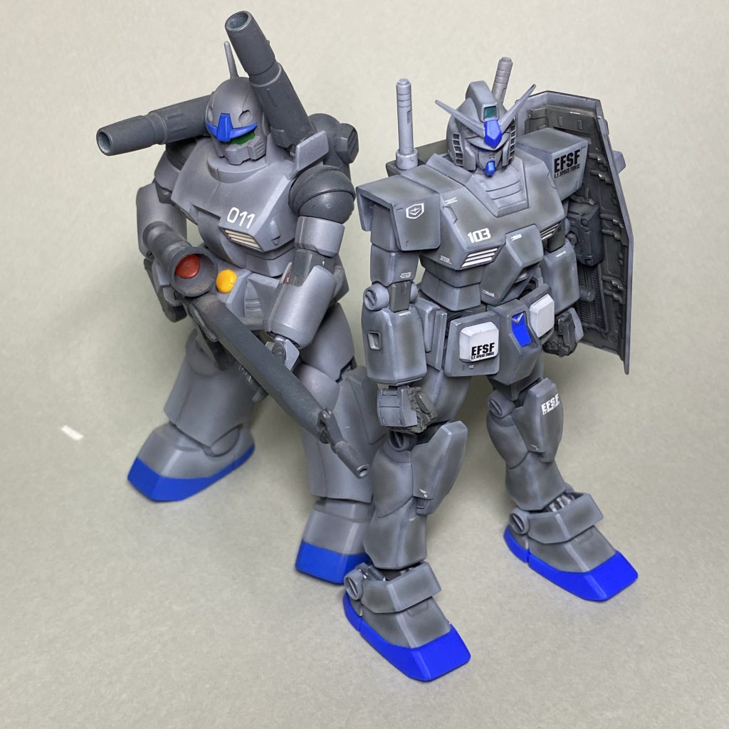 旧作のガンキャノンと並べられるよう、色味を極力揃えました。