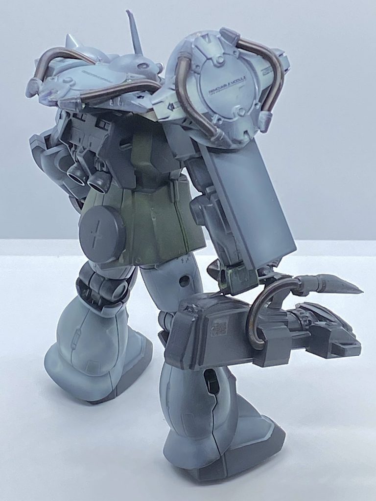 オリジナル設定のバインド・レーダー (ミノフスキー粒子ノイズキャンセラー) が、後頭部、左腕ザクマシンガン、右肩部の3軸に装備されています。