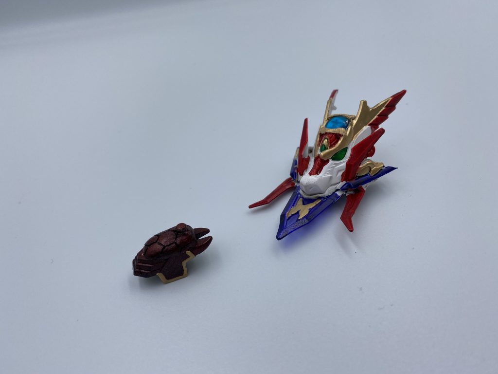 盾。哀の字を入れています。