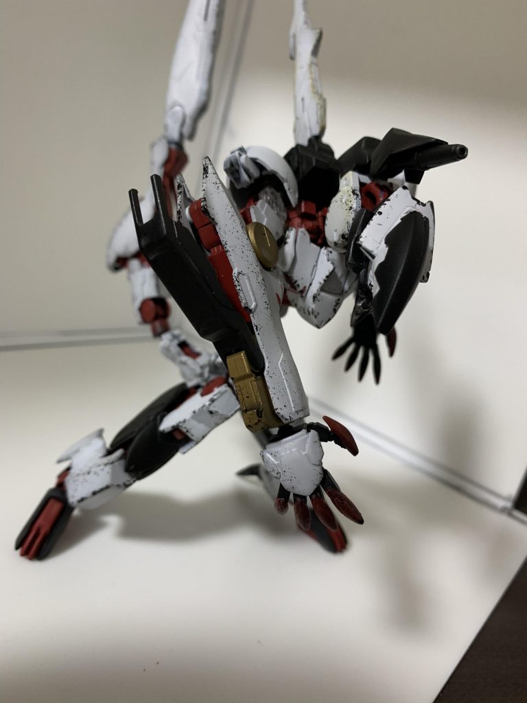 同じく戦闘状態をイメージした1枚襲いかかるような構図で獣らしさを出せたような気がします！