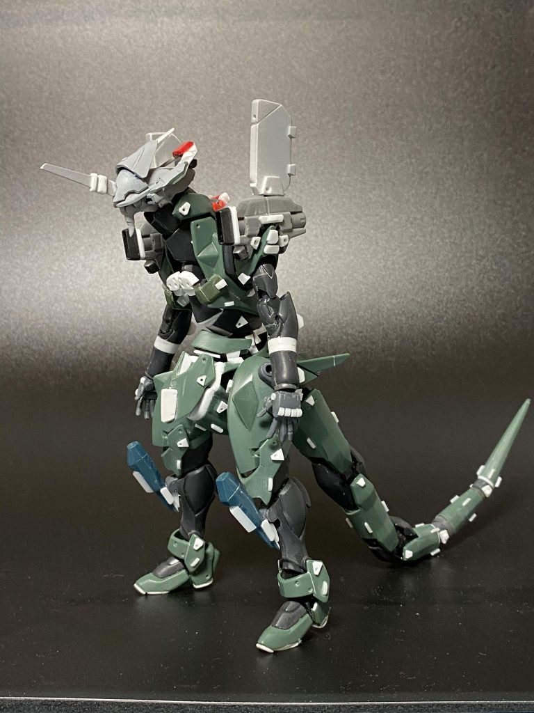 制作中に見たメタルビルド版初号機に対抗(?)してディテールを大量に追加した塗装直前状態。この時点で見るとダナジンがかなり残ってる事が良く判る。