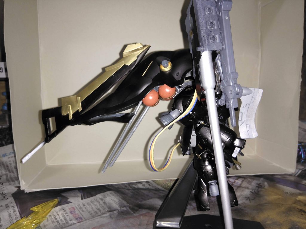 横から一応ランナー使って簡易なダインスレイヴ作ってみました（装備の仕方雑なのは許して）