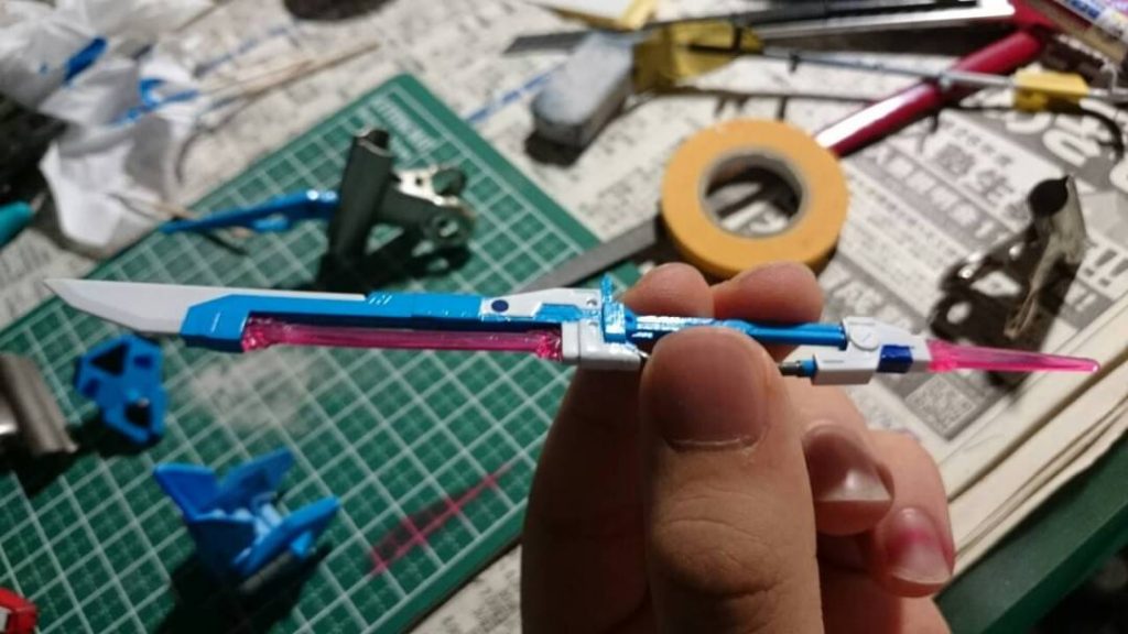 ストライカーパックは基本HGとのミキシングかサイズ合わせてカットとかしてプラ板で補強&ごまかしですー作業途中の写メあったはずだったんだけど見つけられなかったでござる(白目)