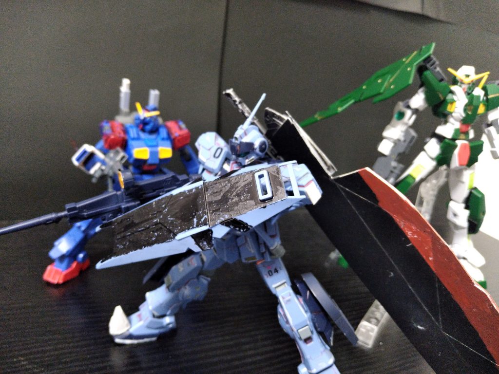 プイ! ???【見つけたぞぉ包丁持ちぃ!】デュナメス【なにっ?】