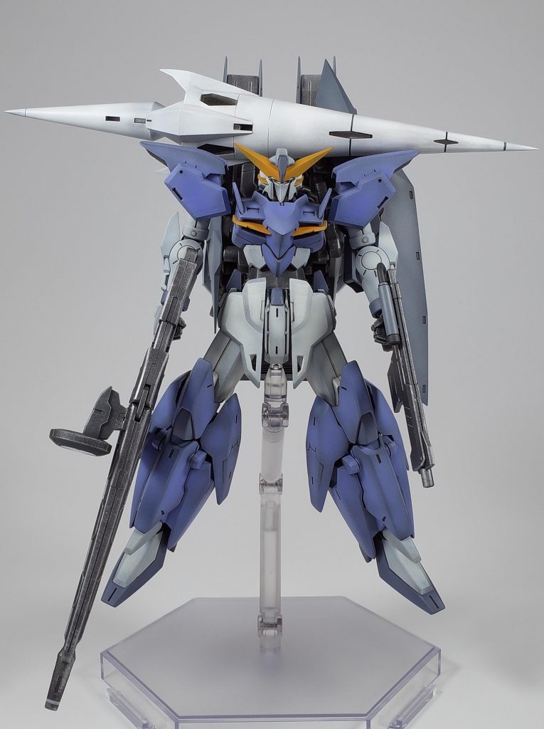 フル武装正面巨大な背負いものや武器で印象変わります