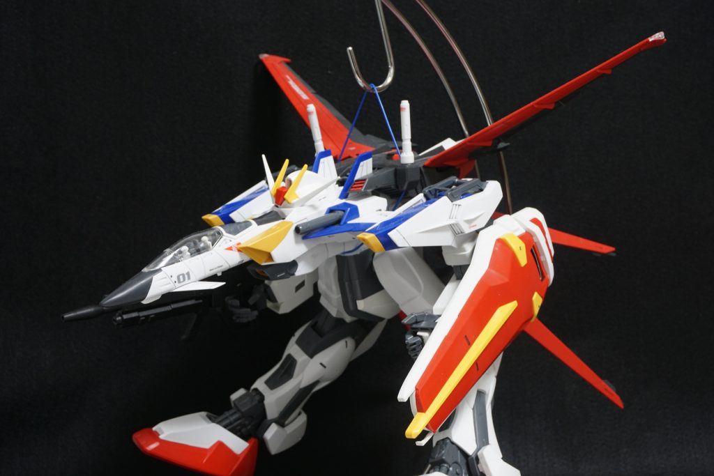 PGスカイグラスパー、PGエールストライカーパック、旧キットストライクガンダムが丸々余ったの、前回投稿したガウォーク形態を製作しました。 