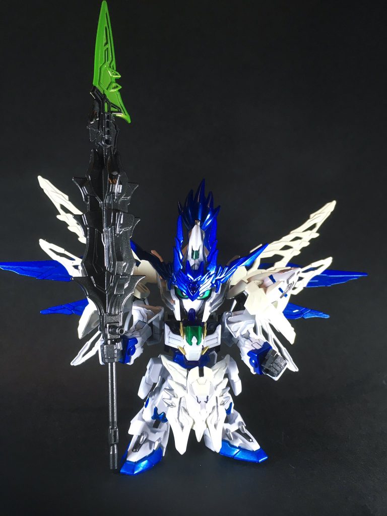 新時代を象徴する若き勇将。魏の将軍・文欽の嫡子で、司馬一族の専横に反旗を翻した父に従い挙兵する。大将軍司馬師の軍勢と激戦を繰り広げ、並外れた猛勇で一躍天下に武名を轟かせた。