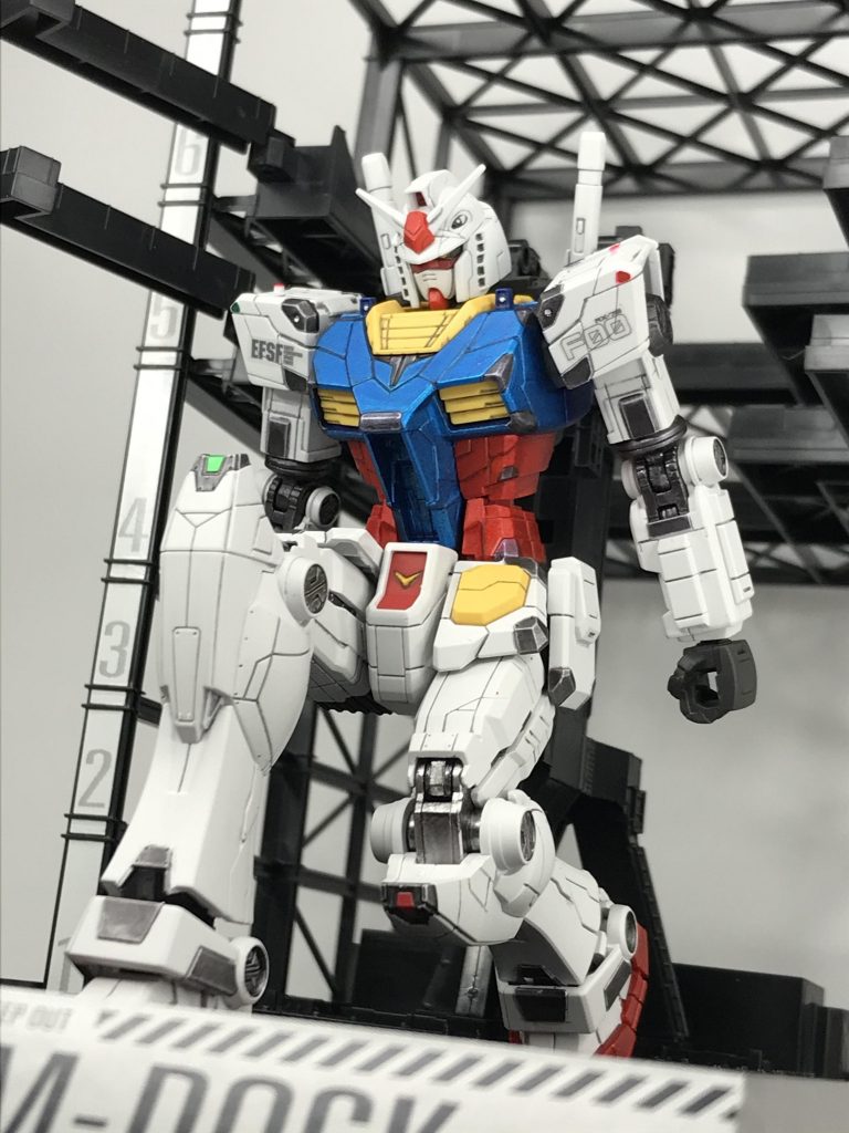 見たことがないのであくまで想像のポージングです(^^;