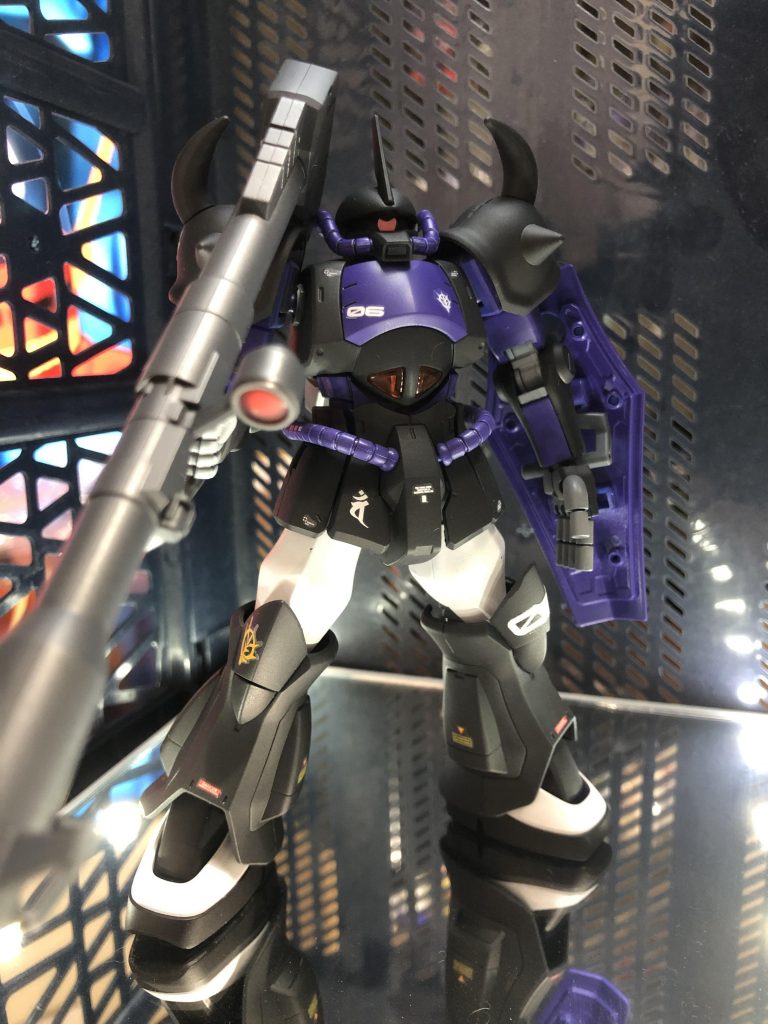 黒いグフ–2枚目/制作者：真樹京介