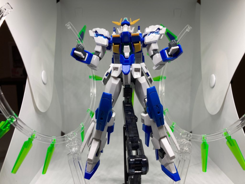 Cファンネル展開するとこんな感じ!かなり軽装化したと思います!FXは過去に一機買っていて、2つの輪っか、つまり00をすることができます!名前の由来の一部がこれですね!