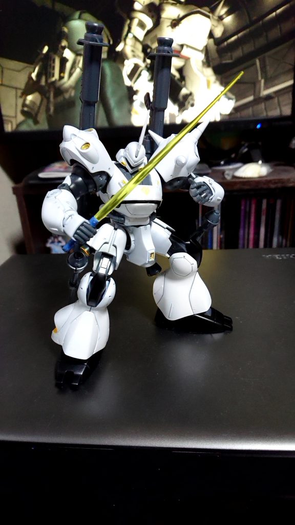 白いケンプファー–4枚目/制作者：@Rin_sattyan111