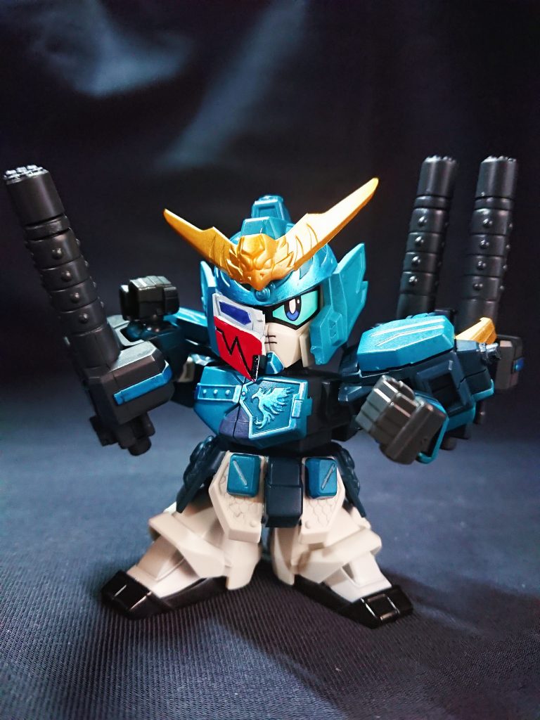 清貧に過ごしていた謎の多い男だったが、弩の扱いに長ける武力の噂を聞いた孔融から採り立てられ、名をもらった将。劉繇に従い江東に下ったが、孔融の死後は孫権に仕えた。孔明が没すると、轟と翔の同盟をさらに強固な物とするため働いた。