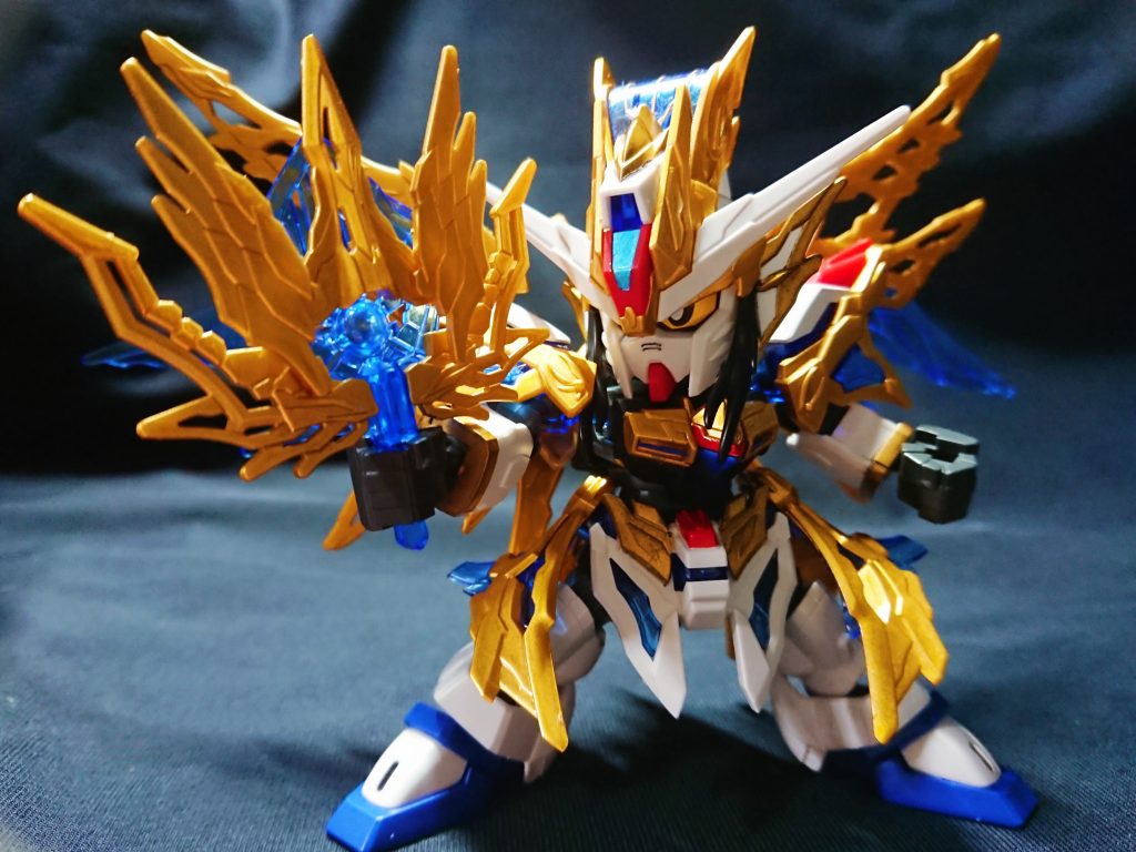 翼部分はもともと大きいので、展開させると通常パーツ制作時よりバランスは良いかと思います。もちろん腕と足を通常の三国創傑伝パーツに戻すことは可能です。