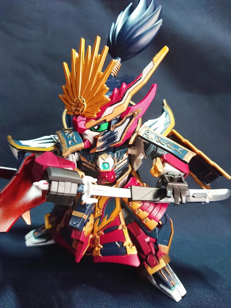 可動域もさることながら、平手にすることでへし切り長谷部の抜刀も決まります。