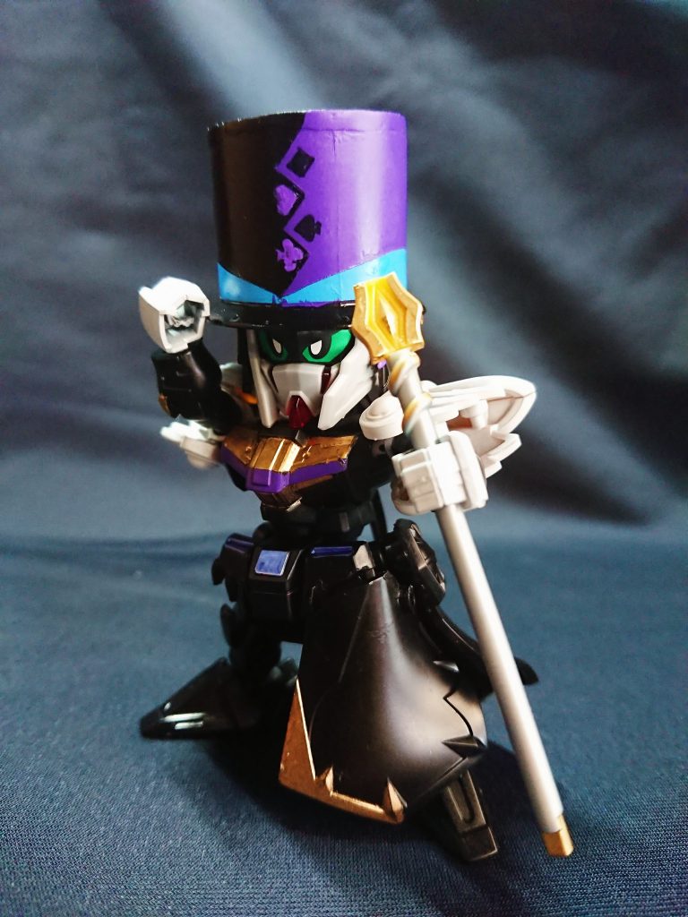 ポルカとリズの所属していたサーカス団の団長。リズを探すために退団したポルカを執拗に追い続ける。元ボルカノ派の朱鳥術師で、最期にはポルカとリズ2の父親と判明する。