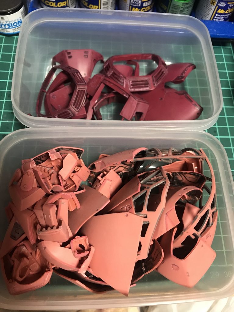 今回、分解してすべてのパーツをヤスリ掛けしました。めちゃくちゃ大変でした＾＾；