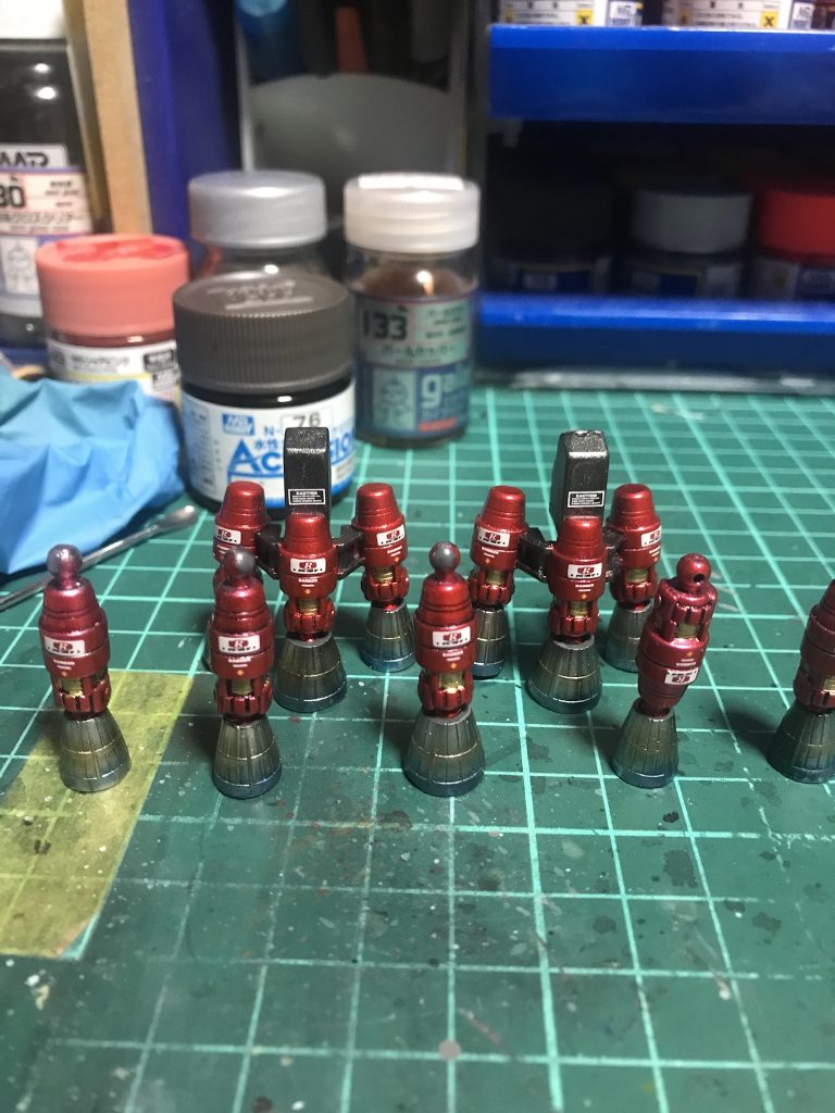 スラスター部分の赤はキャンディー塗装で