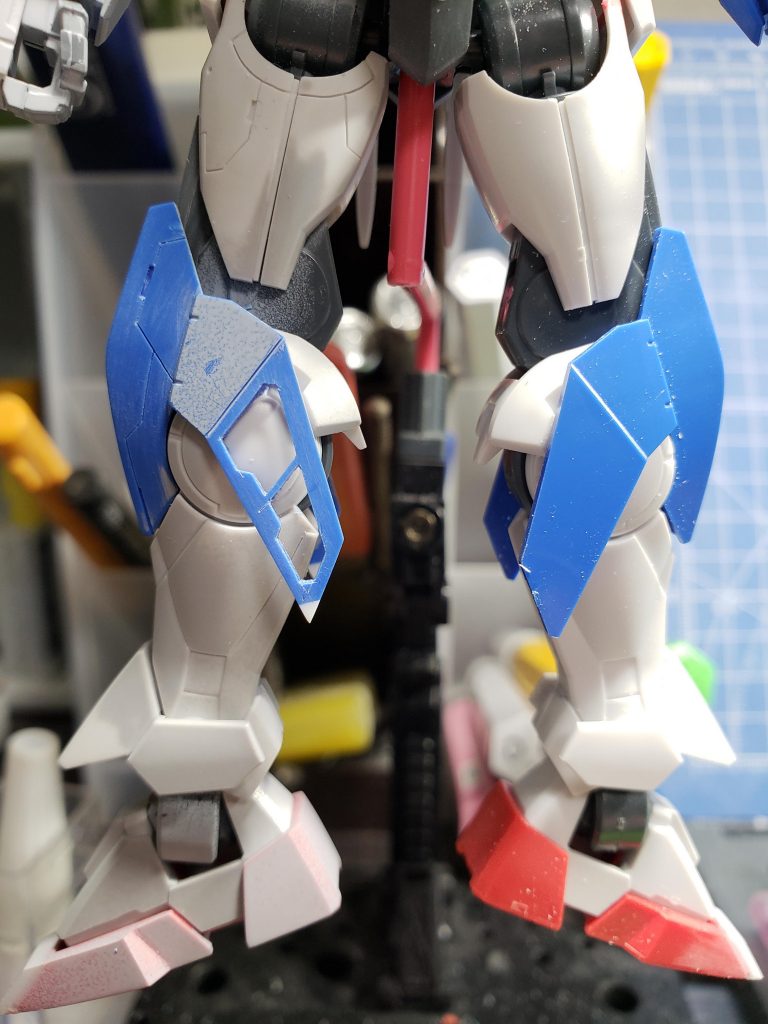 タガネでくり抜き