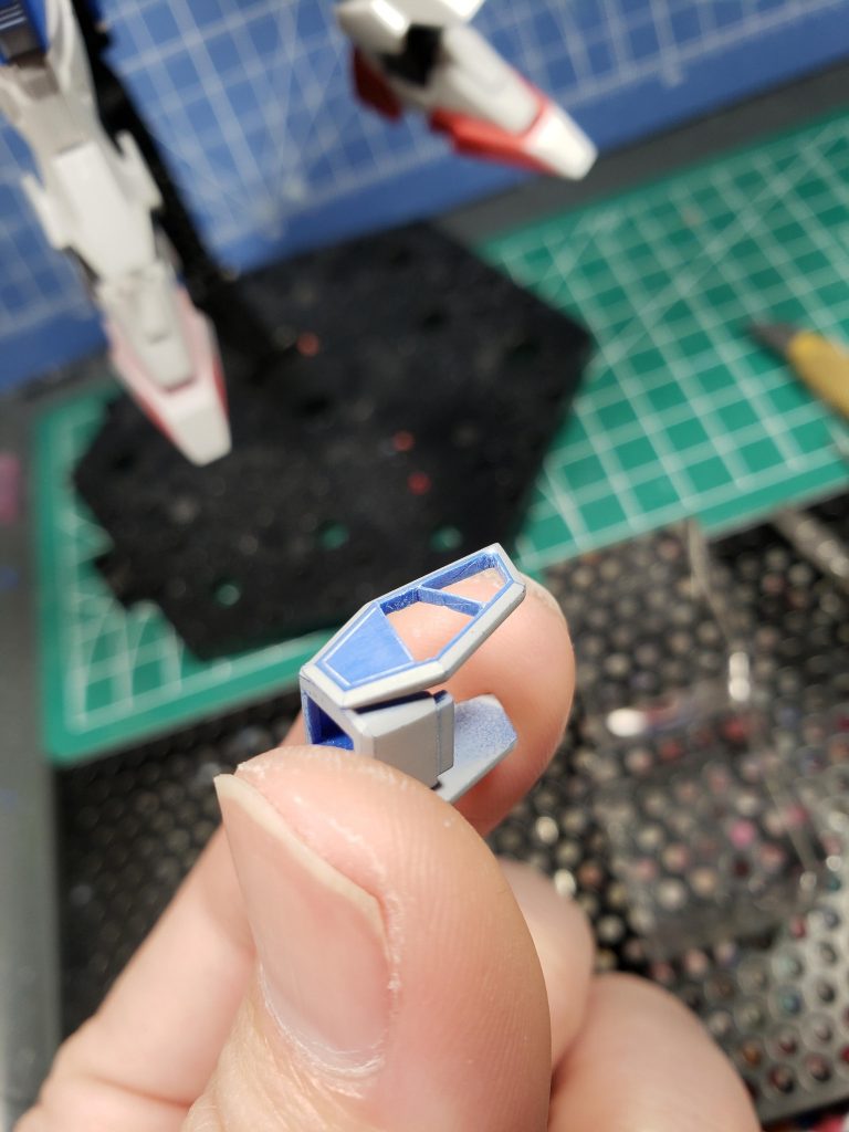 手首のパーツを 