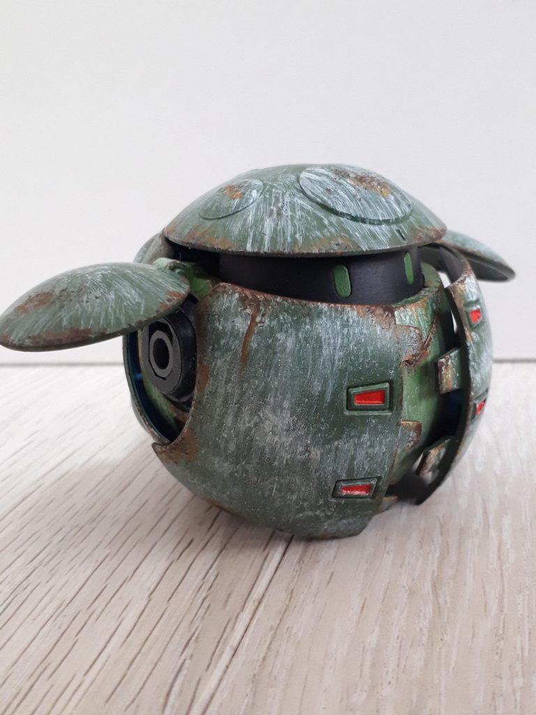 いつもの『汚し』に白を加えて雪っぽく、初挑戦て難しいけど楽しい🎵