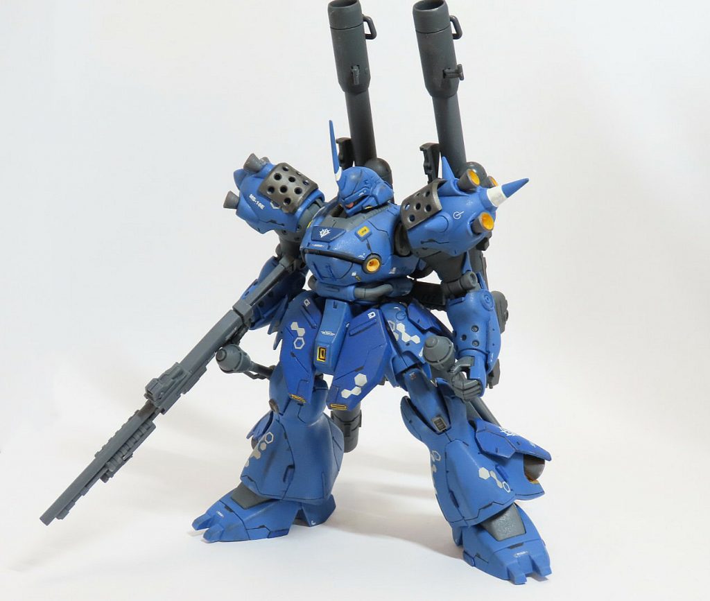 設定としては、各部スラスターの大型化や、アーマーの追加、プロペラントタンクの追加など、総合的に性能が強化されている。。。といった感じでしょうか。