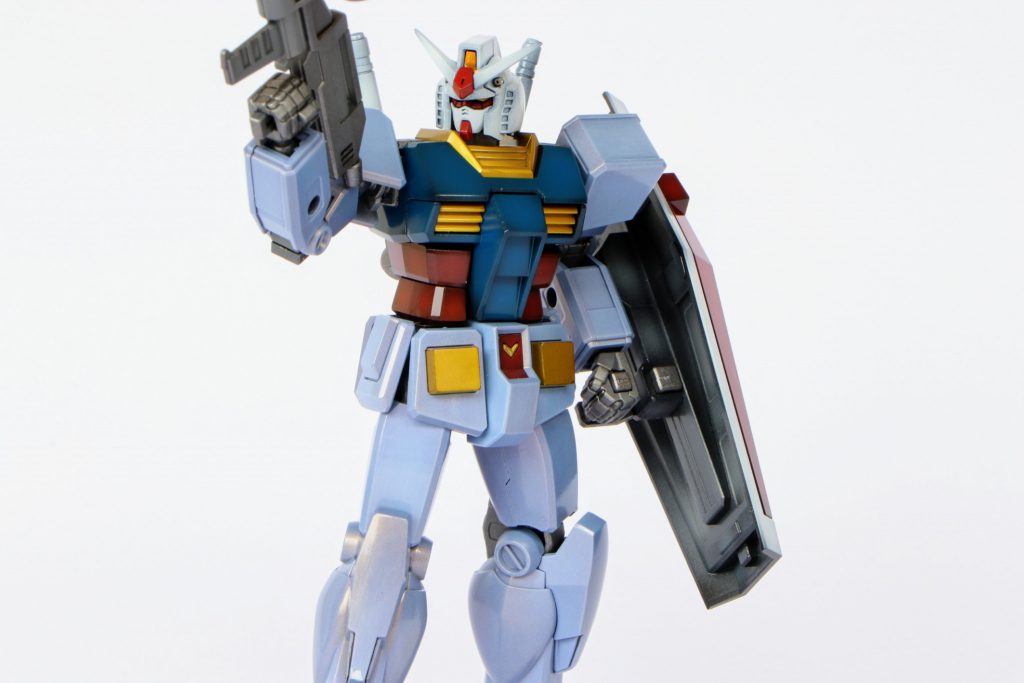 多分、しっかり塗装までして仕上げたRX-78はこれが1体目だと思います。😅