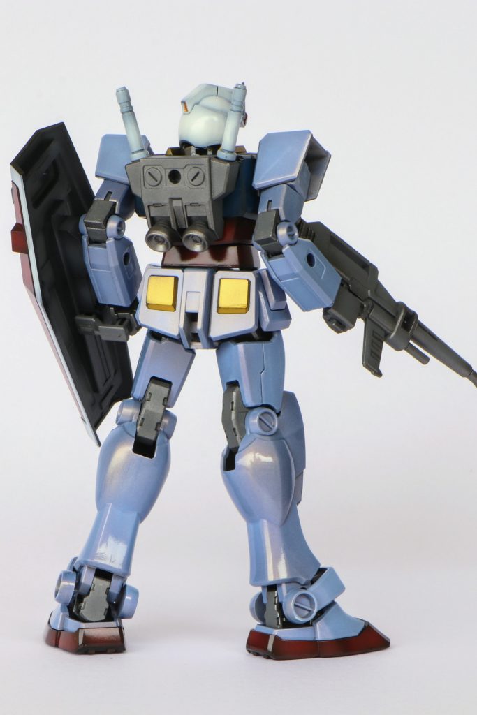 シールドとライフルは一番くじE賞のクリアーバージョンから持ってきました。