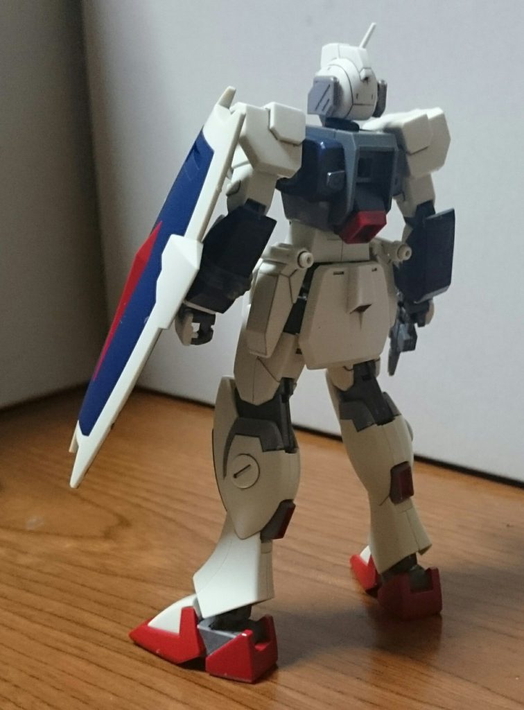 ・背面このキットにはホイルシールは付属しておらず、パーツ分けのみで、大部分を色分け出来てるっス。バンダイさんの技術力まじすげー