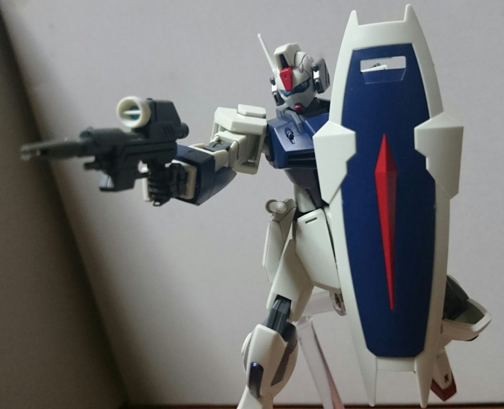 武器は非常にシンプルで、ライフルとシールド…