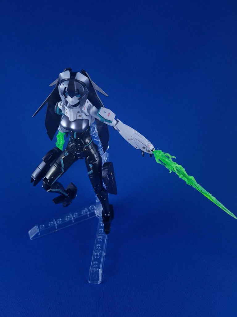 メカ顔+ビームサーベルビームサーベルはヒートペンで加工し、バチバチに出力しているような雰囲気を目指し作成