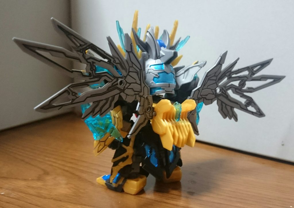 ・背面バックパックの基部は色が変わっただけかと思ったら、地味に形状も変化して新規パーツっス