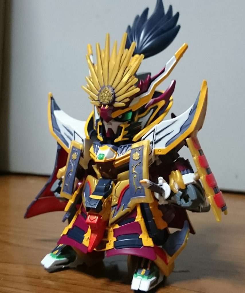 ・信長ガンダムエピオン演者ははガンダムエピオン&織田信長。エピオンの意匠は勿論、どことなく信長味もあ……る……？塗装箇所は……・レッド……あっちこっち・イエロー……いろんなところ・メカグレー……あんなところやこんなところ・ホワイト……各所にちょいちょい・シルバー下地のシャインシルバー……刀身もう、ね！……あちらこちらに色が足りない！なんてことがわんさかわんさかっス…