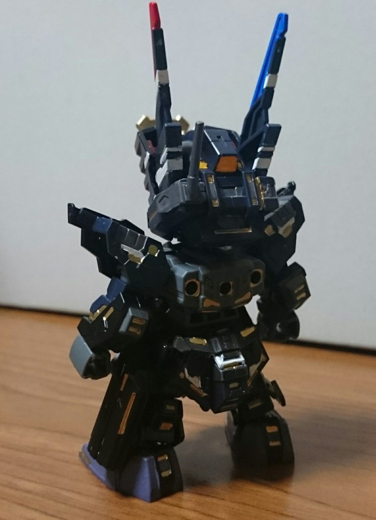 ・背面今回すごい久々にゴールド使った…