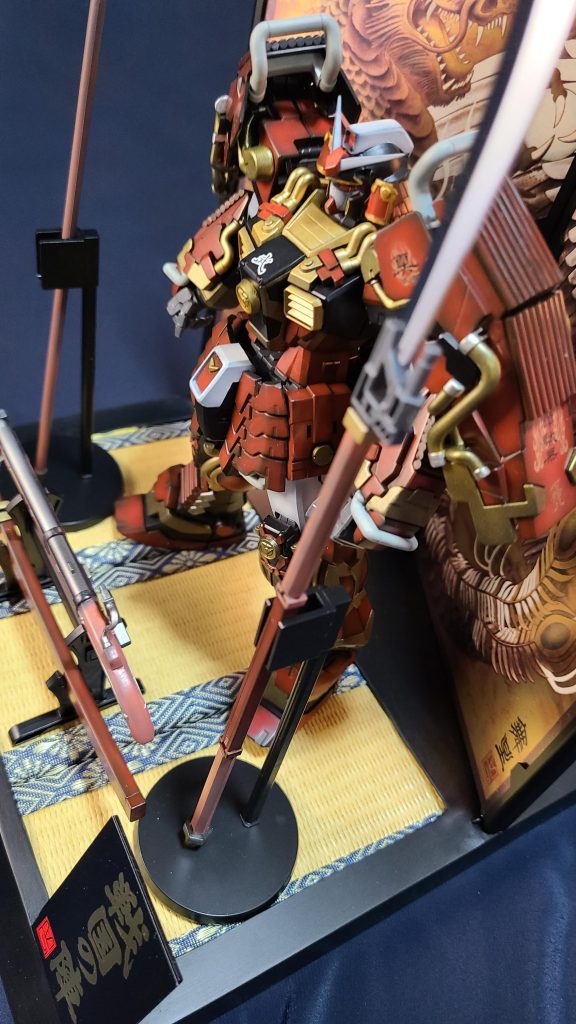 肩･篭手･脚に2mmプラ棒で甲冑ぽくディテールアップ