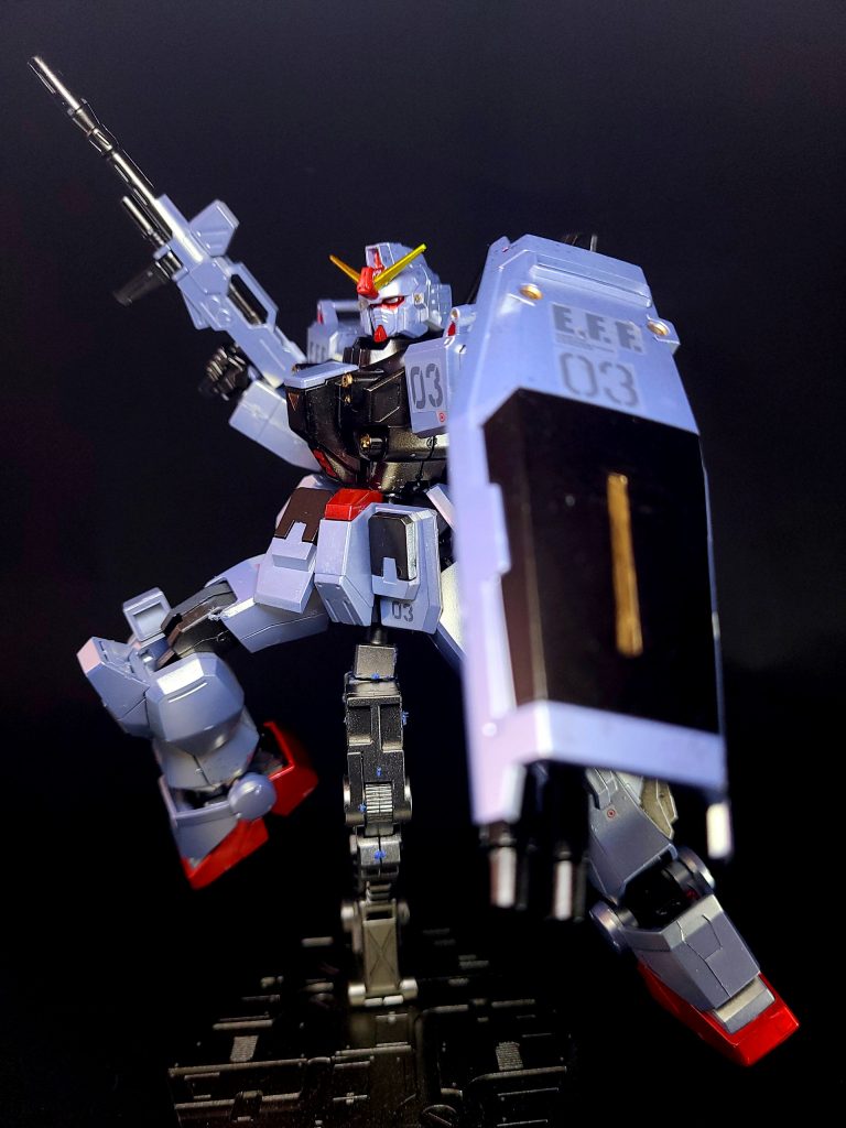 武装頭部バルカン砲資料によって1～3号機に搭載されているもの[42]と、2号機、3号機のみに搭載が確認されるものが存在する。胸部バルカン砲胸部に装備。60ミリ口径の弾丸を発射する[41