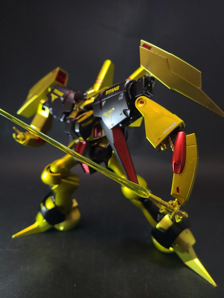 劇中での活躍キリマンジャロ基地にてテスト中だった機体にジェリドが搭乗し、実質的な専用機として運用される。地球でエゥーゴ、カラバとの戦闘後ジェリドと共に宇宙に上ってアポリーの駆るリック・ディアスの撃墜、グワダンの後部エンジンや無数の対MS機雷の破壊など地上・宇宙の両面で高い戦闘力を発揮し、カミーユ・ビダン搭乗のΖガンダムとも互角に渡り合う。ジェリド機は最後まで撃墜されないが、最終決戦でジェリドがバウンド・ドックに搭乗し戦死したため、ゼダンの門空域以後の機体の行方など詳細は不明。