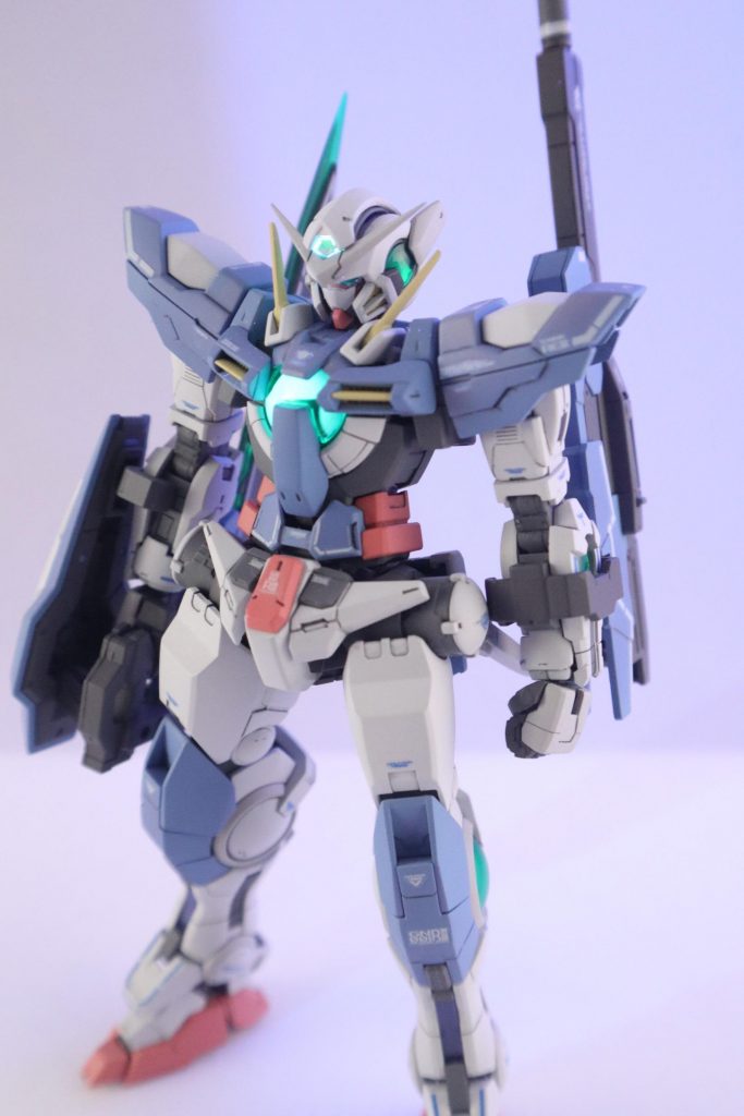 クリアグリーンは全て蛍光ブルーグリーンで塗り直して光沢にしてます。ブラックライト当てるとGNドライブので出力上がってる風になります。