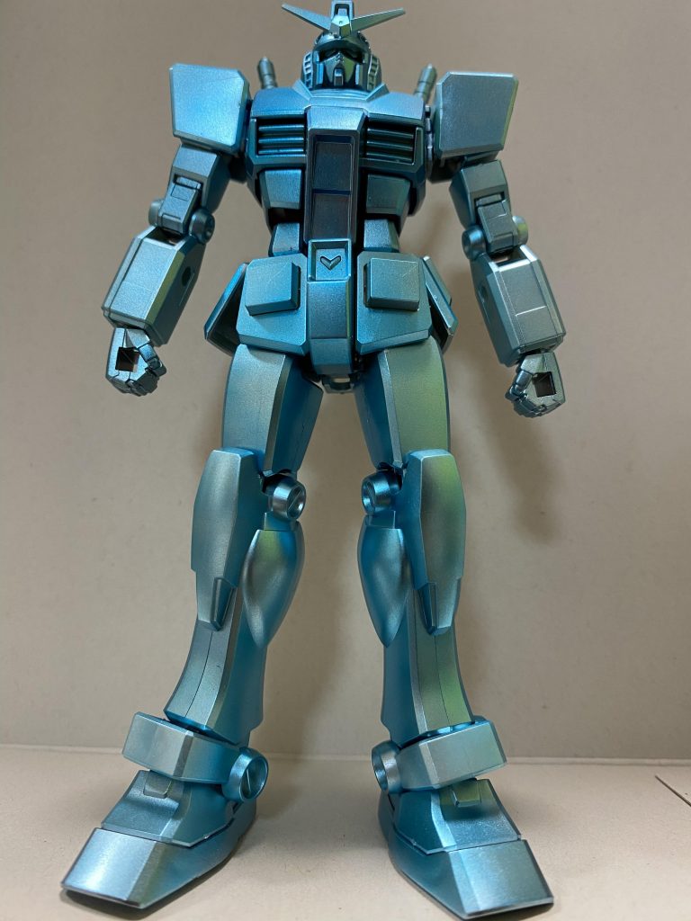 一色目のクリアカラーはごく薄く