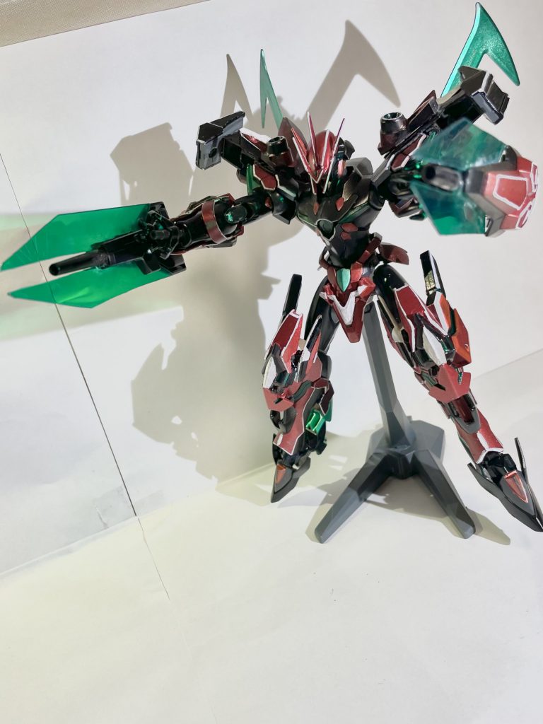 アストラルオフェンサー(ディスチャージモード)アストラルオフェンサーをGNドライヴに直接接続することでビーム出力を底上げした形態。