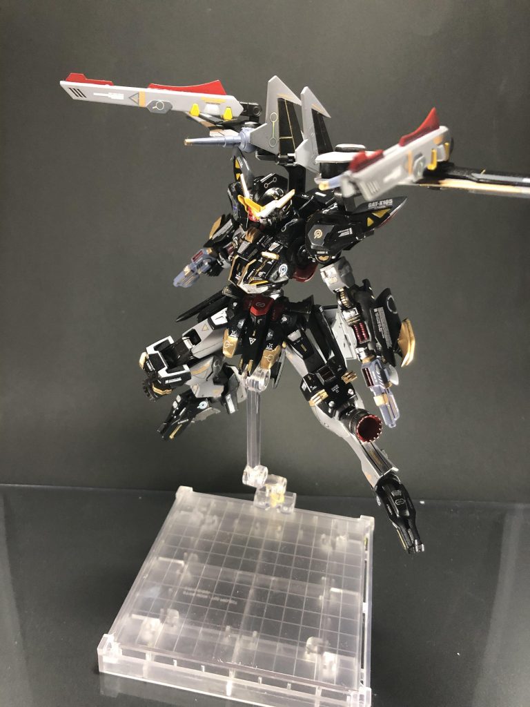 とりあえずノワールの基本武装は全部詰めれました。やっぱりノワールストライカーがほんとにかっこいいなぁと。