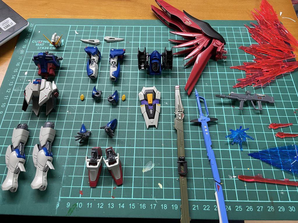 さて、コレで全工程が終わり組み上げたら作品が完成です!デスティニーのイメージを崩さないようにオリジナリティを加えた本作品、とても好きな作品となりました!