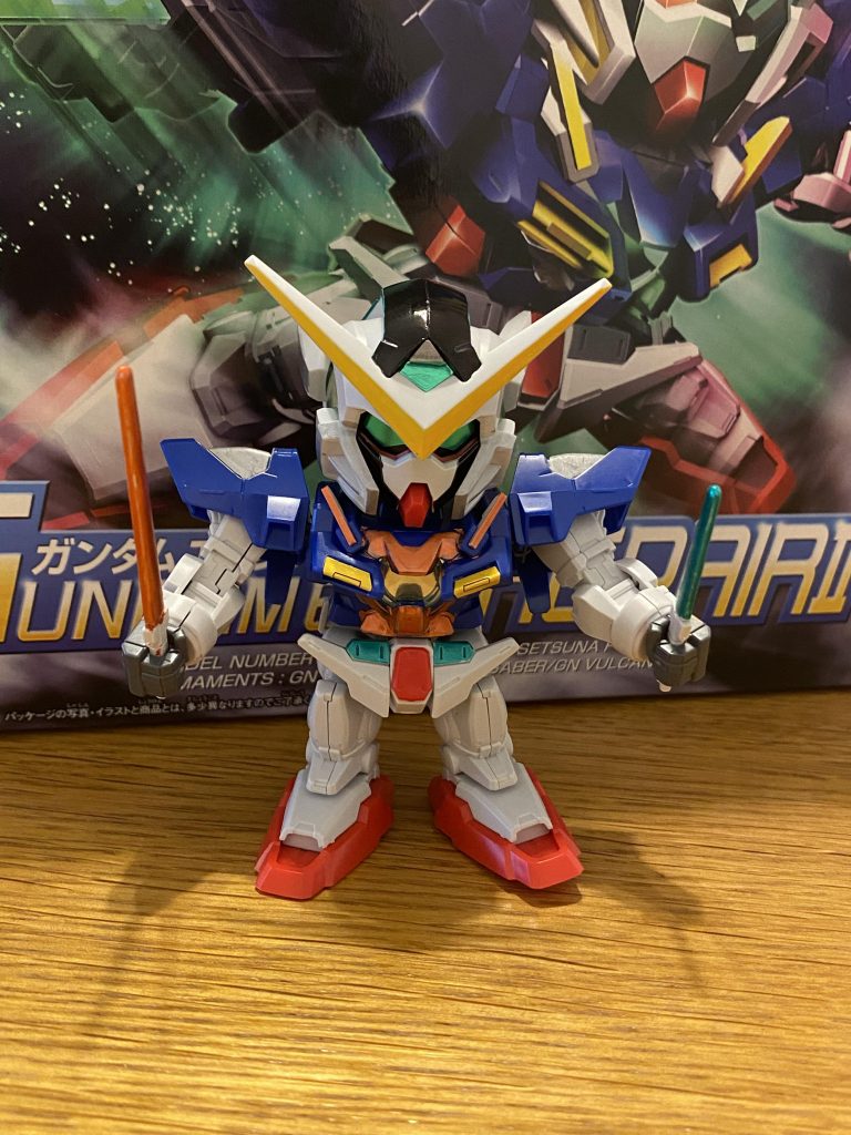 ボディーのメタリックレッドは、カメライダーゼロワンのヘルライジングホッパーをイメージしたそうです