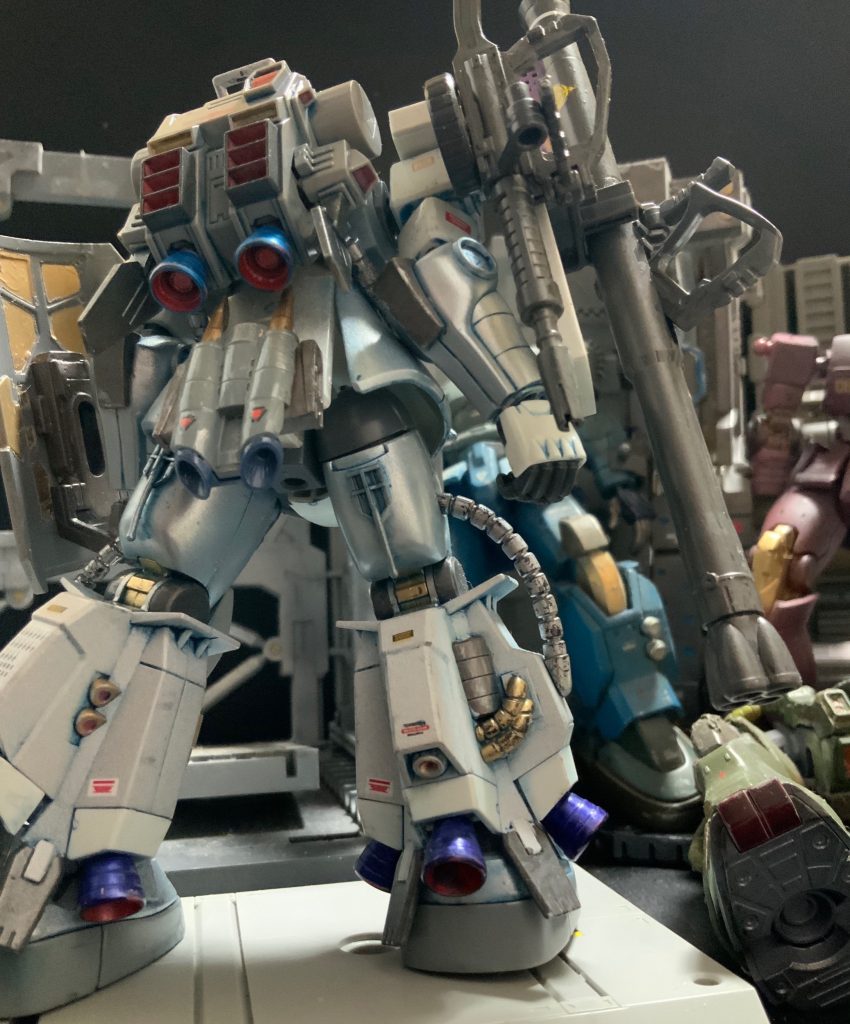 バーニア類は全てガンダムマーカーで処理　ガンダムマーカーってやっぱ便利だわ〜