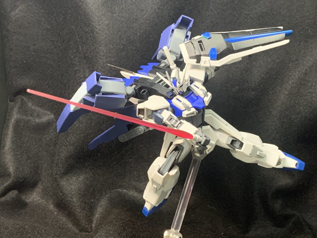 切りかかる感じで。