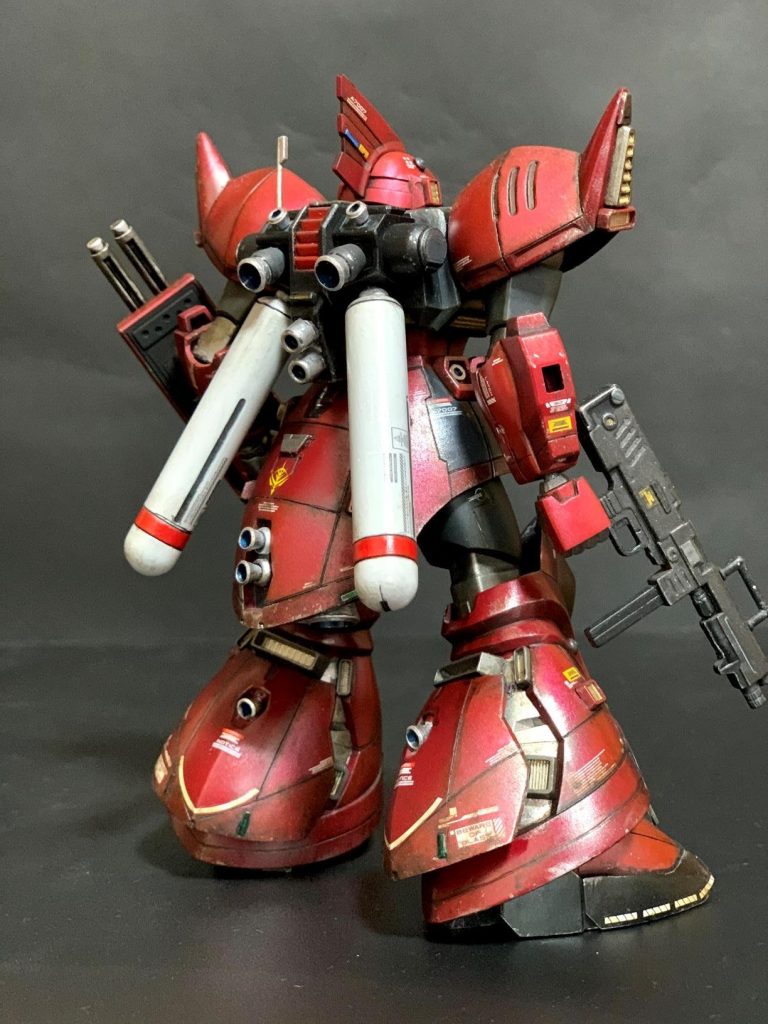 ノーマルゲルググより　背中が良いね！