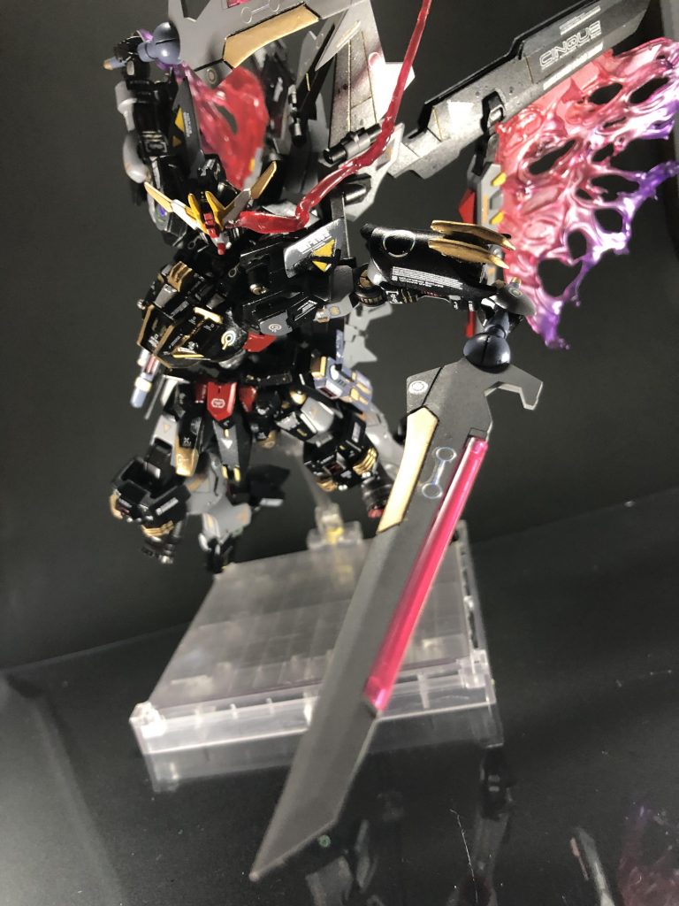 後目のバチバチのエフェクトも作ったんで躍動感のあるポージングが簡単にとらせれます!