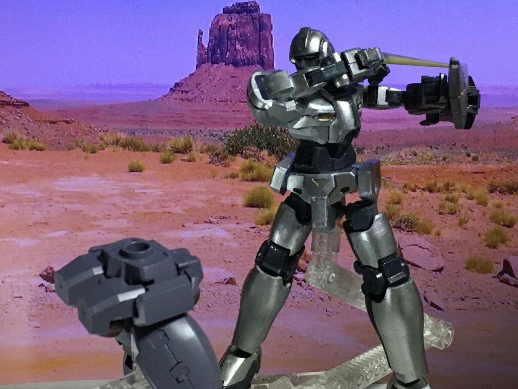 ビームサーベル右腕固定のビームサーベル。格闘戦は彼の獣性が現れる部分である。