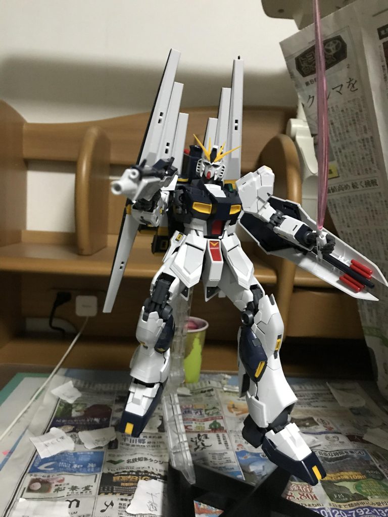 通常のフル装備自分は購入前からファンネルの保持力が心配だったのでダブルファンネルにしました。でも全然ファンネルの連結が崩れるのは無かったですね。結構揺らしたりと耐久テストしました。多分、ダブルファンネルにしたから連結が崩れにくいんですかねぇ。