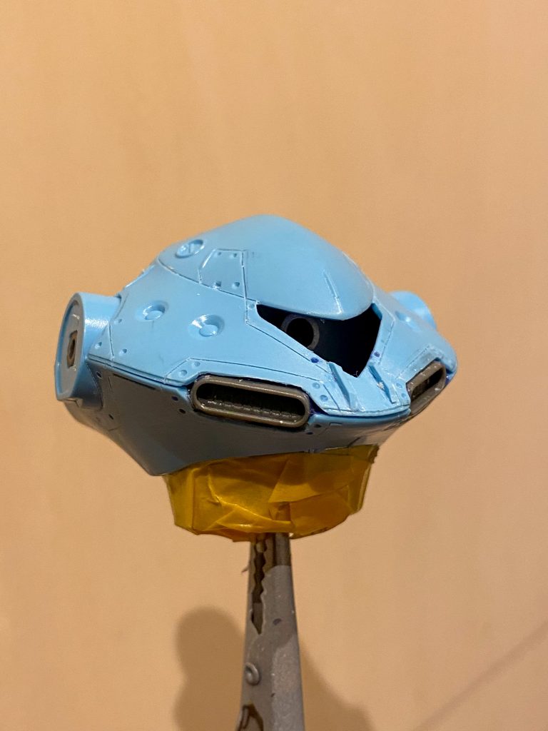 胸のダクトを削り取って合わせ目消そうとしたら失敗したので別パーツで…