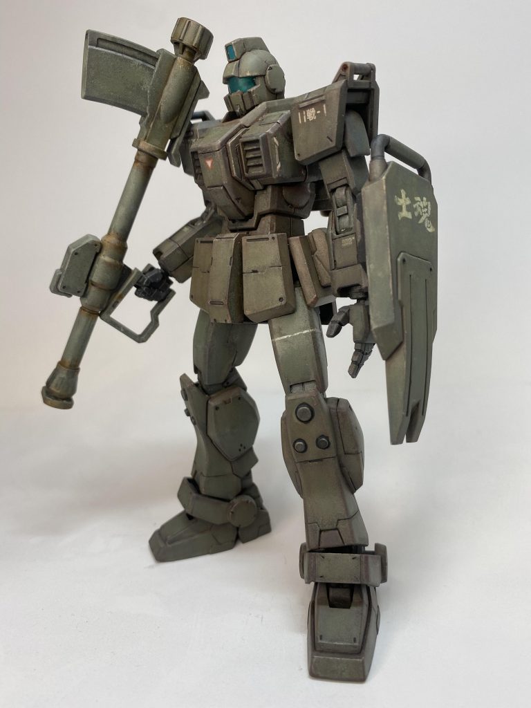 AFVモデラーさんを参考に剥がし塗装をメインにミリタリーチックになるよう塗装。デカールはアシタのデカールをくどくならない程度に貼り付け。